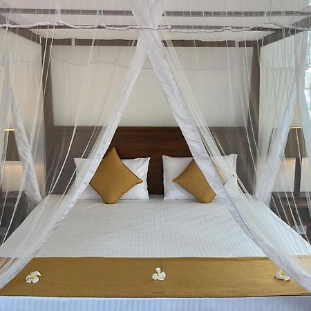 Beach Club Apartments Induruwa Exteriér fotografie