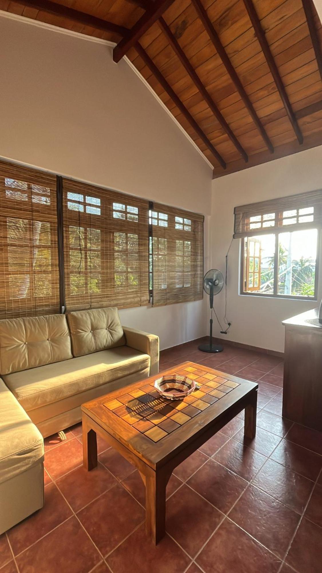 Beach Club Apartments Induruwa Exteriér fotografie