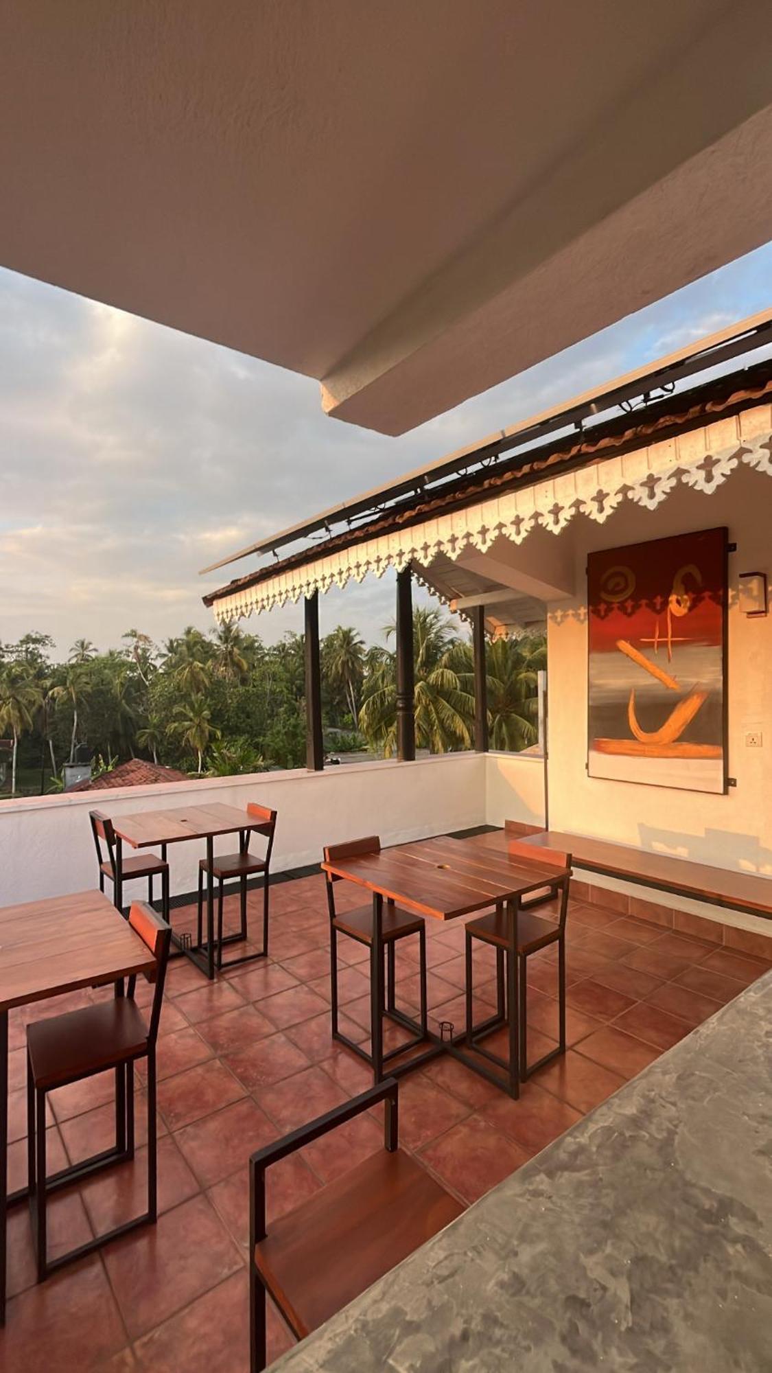 Beach Club Apartments Induruwa Exteriér fotografie