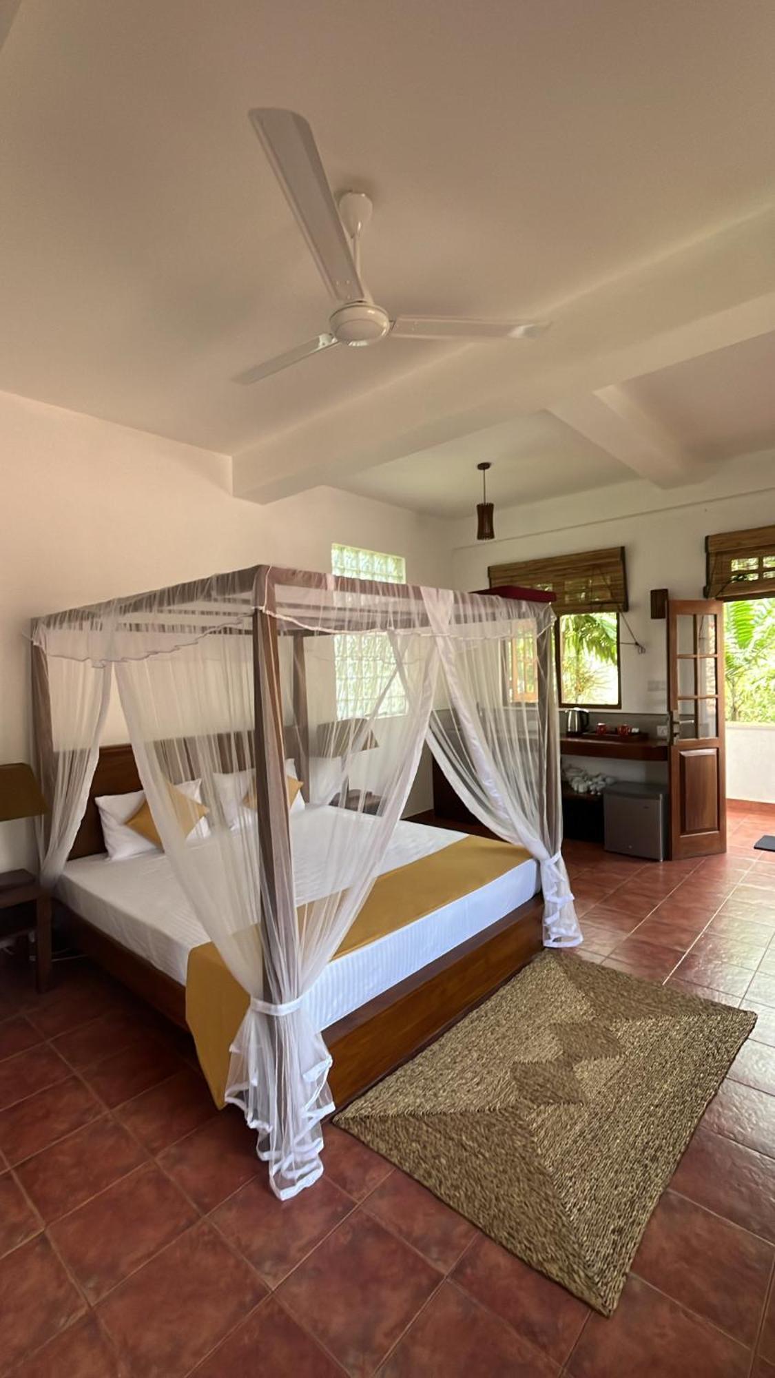 Beach Club Apartments Induruwa Exteriér fotografie